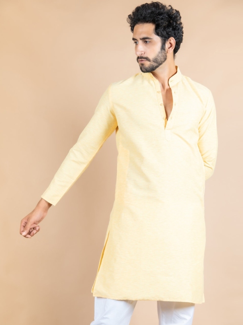 

Tistabene Men Yellow Solid Kurta