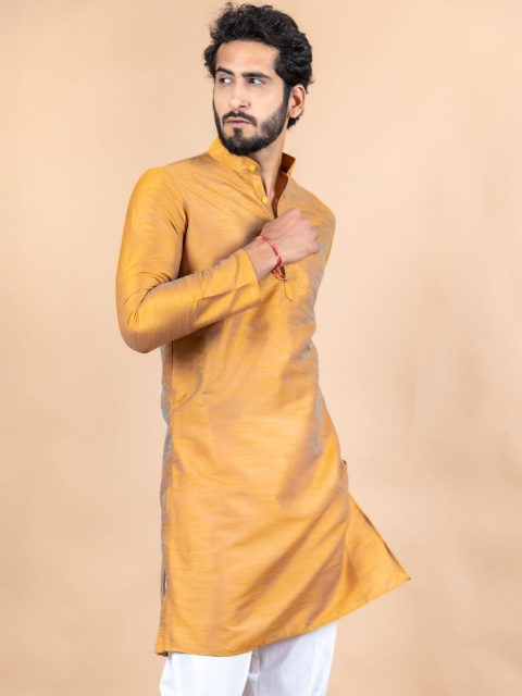 

Tistabene Men Yellow & White Kurta With Pyjamas