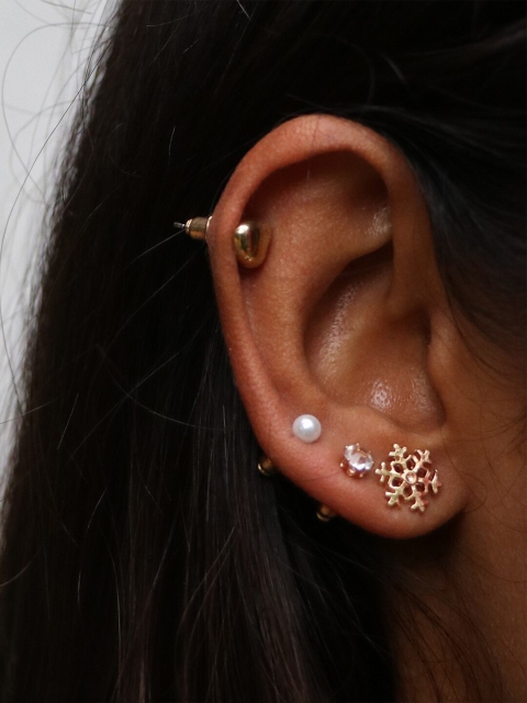 

lil' star Set of 4 Contemporary Gold-Toned Stud Earrings