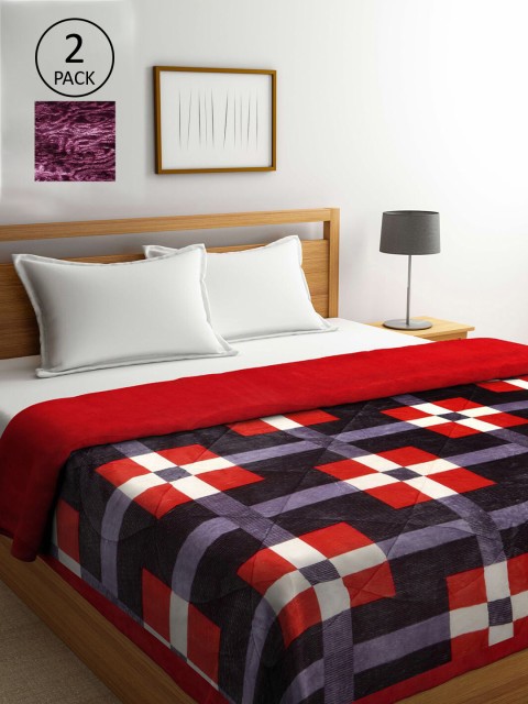 

KLOTTHE Set of 2 Geometric Heavy Winter Double Bed Quilt, Multi