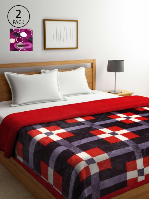 

KLOTTHE Violet & Red Set of 2 Geometric Heavy Winter Double Bed Quilt