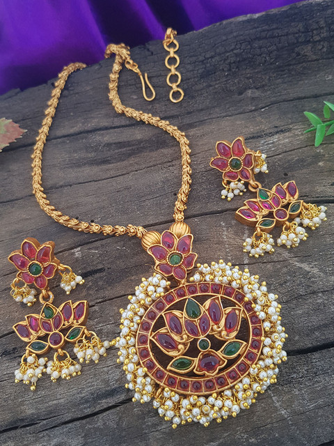 

GRIIHAM Woman Gold-Plated Red & Green AD-Studded & Pearl Beaded Jewellery Set