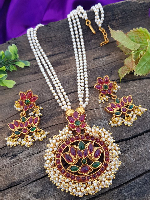 

GRIIHAM Gold-Plated Pink & Green AD-Studded & Beaded Jewellery Set