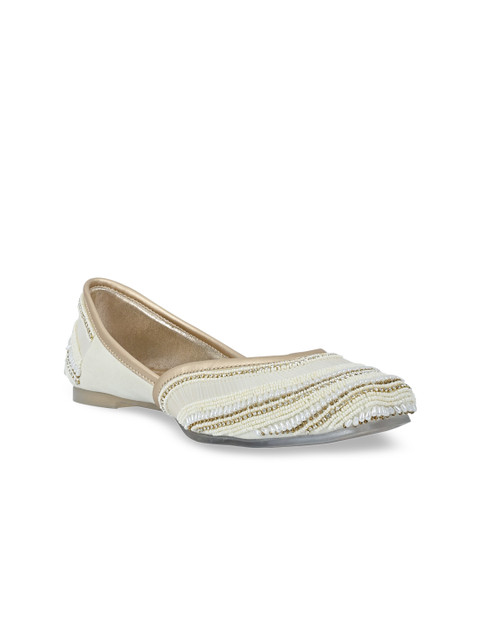 

Jove Women Cream-Coloured Ethnic Mojaris Flats