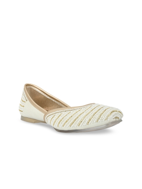 

Jove Women Cream-Coloured Embellished Leather Ethnic Mojaris Flats