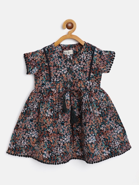 

Bella Moda Black & Off White Pure Cotton Floral Print A-Line Dress