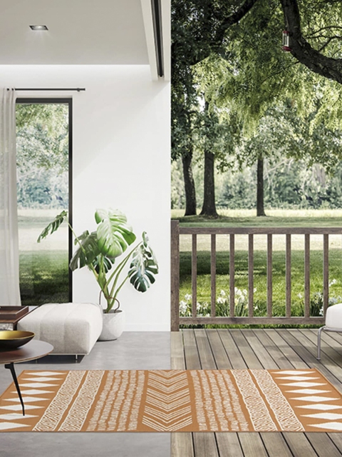 

DDecor Orange Geometric Medium Rug
