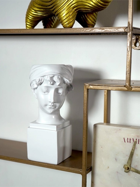 

THE ARTMENT White European Sculpture Table Planter