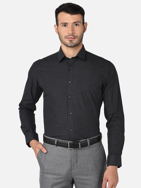 

Oxemberg Men Black Classic Slim Fit Checked Formal Shirt