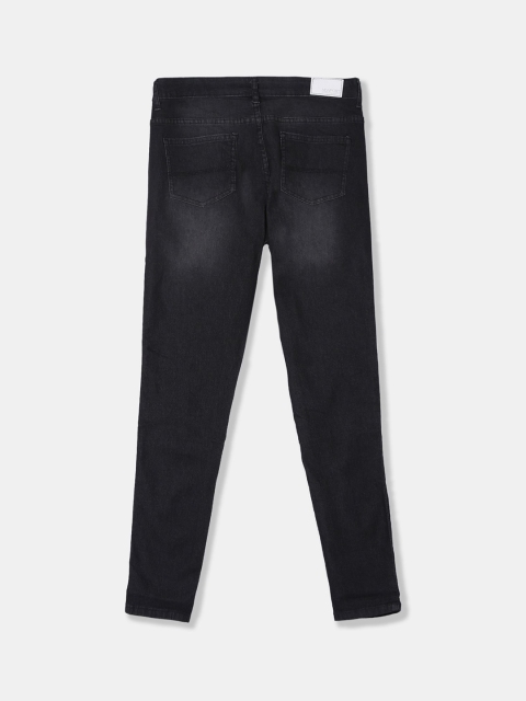 

Newport Women Black Slim Fit Light Fade Jeans