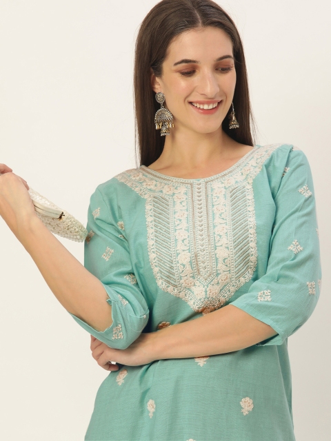 

SWAGG INDIA Women Blue & White Ethnic Motifs Embroidered Kurta