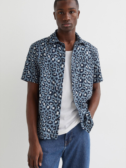 

H&M Men Blue Regular Fit Short-sleeved Shirt