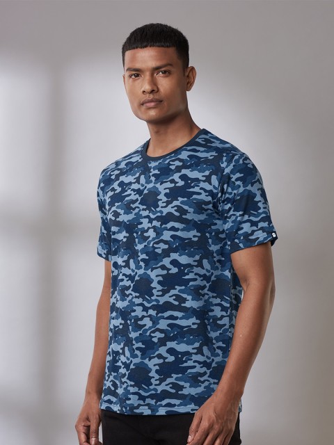 

The Souled Store Men Navy Blue Camouflage Printed Cotton T-shirt