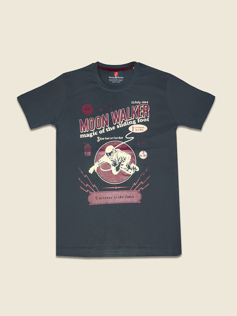 

Benny n Bunny Boys Charcoal Grey & Red Typography Printed Pure Cotton T-shirt