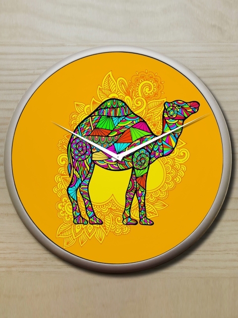

STYBUZZ Mustard Yellow Camel Art 27.9 cm Analogue Wall Clock
