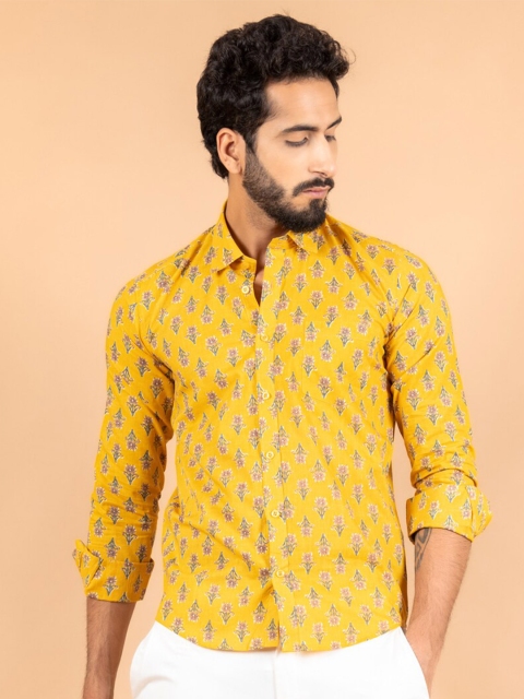 

Tistabene Men Yellow Floral Printed Casual Shirt