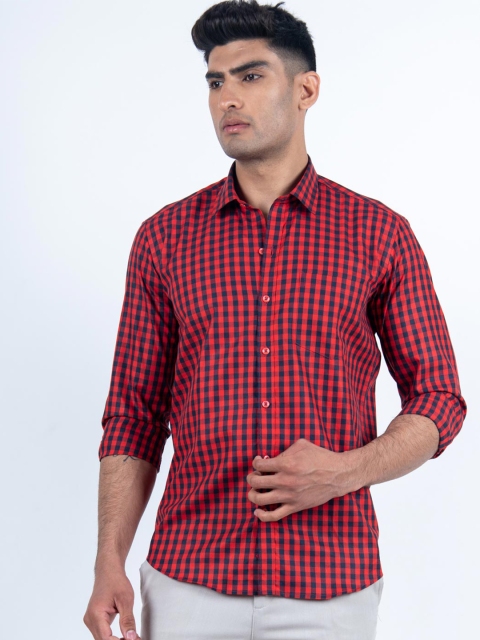 

Tistabene Men Red Smart Regular Fit Checked Cotton Casual Shirt