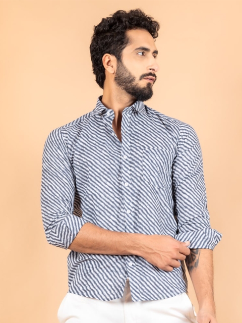 

Tistabene Men Grey Jaipuri Striped Casual Shirt