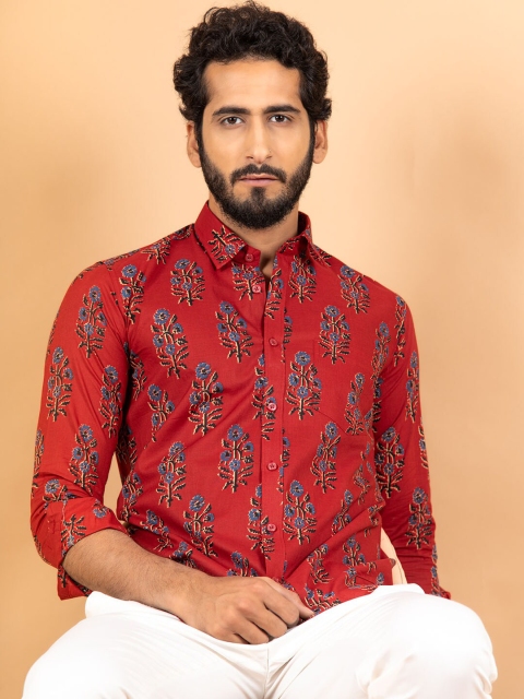 

Tistabene Men Red Printed Cotton Casual Shirt