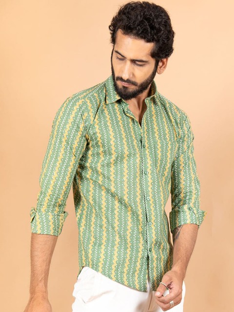 

Tistabene Men Green Striped Casual Shirt