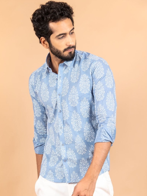 

Tistabene Men Blue Ethnic motif Printed Casual Shirt