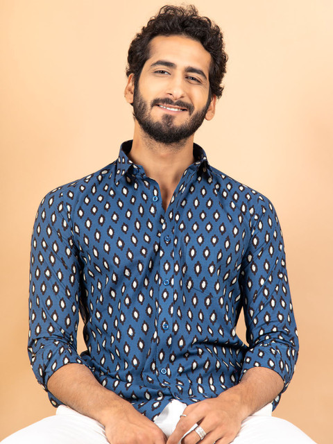 

Tistabene Men Blue & White Ethnic Motifs Printed Casual Shirt