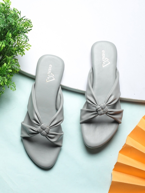 

EVERLY Women Grey Open Round Toe Flats