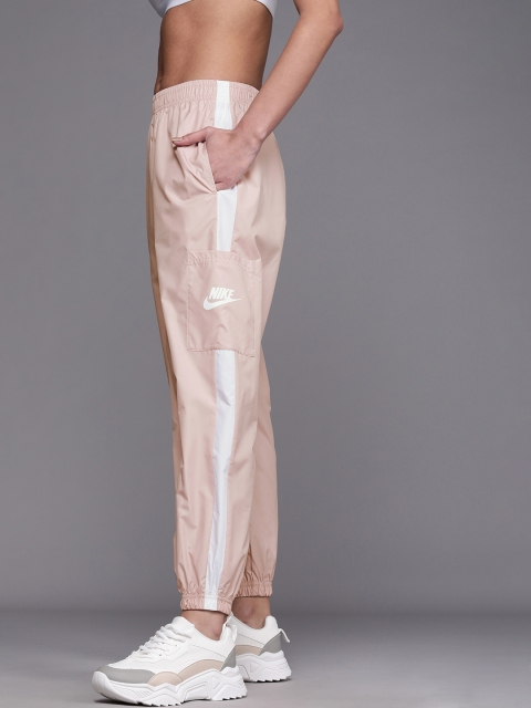 

Nike Women Peach-Coloured Solid Cropped Side Striped Joggers