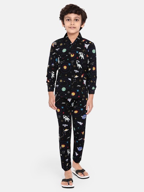 

NAUTI KIDZ Boys Black & White Printed Pure Cotton Night suit