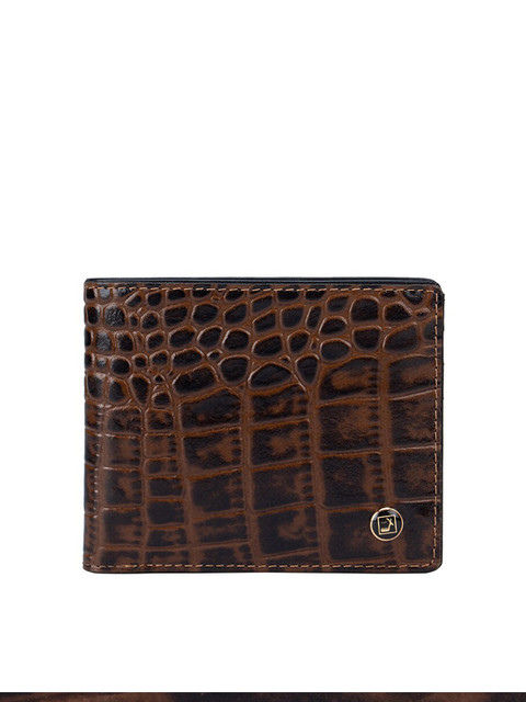 

Da Milano Men Brown Textured Leather Two Fold Wallet