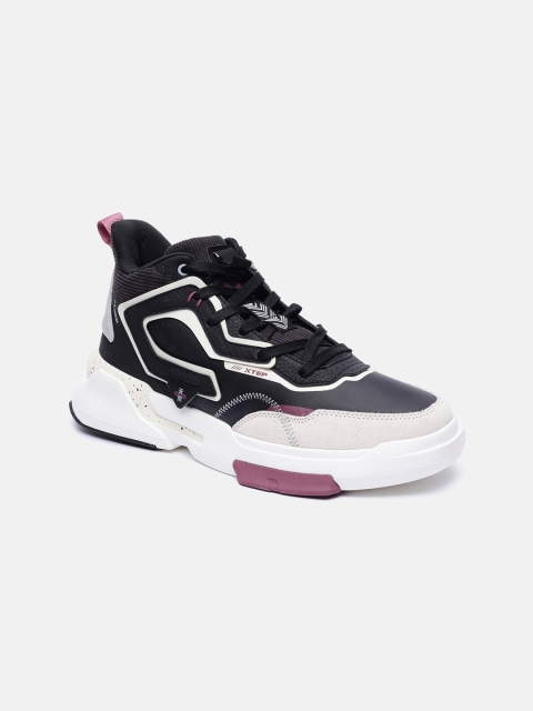 

Xtep Men Black Skateboarding Non-Marking Shoes
