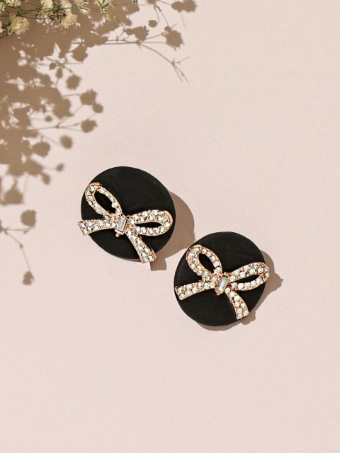 

Pipa Bella Black Circular Studs Earrings