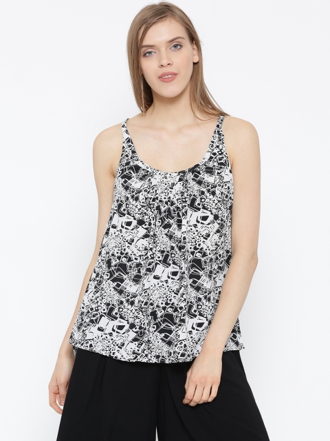 

VVINE Women Black & Off-White Printed Top