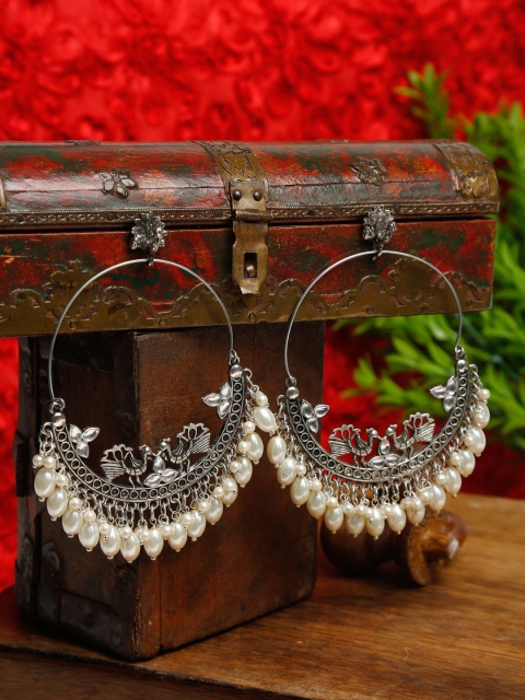

NEUDIS Silver-Toned Contemporary Drop Earrings