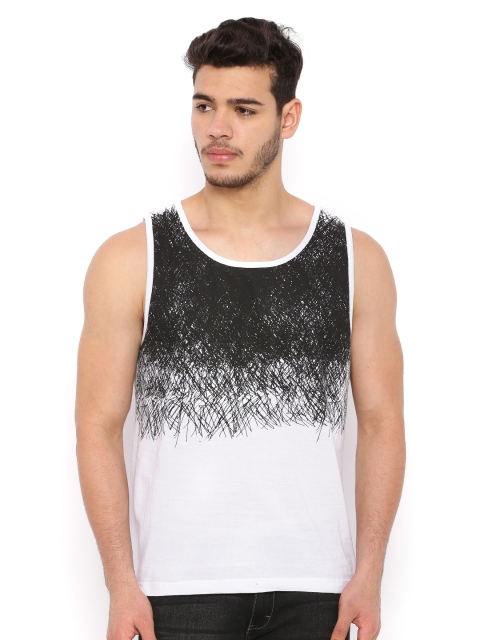 

SHELTR Men White & Black Printed Round Neck Slim Fit T-shirt