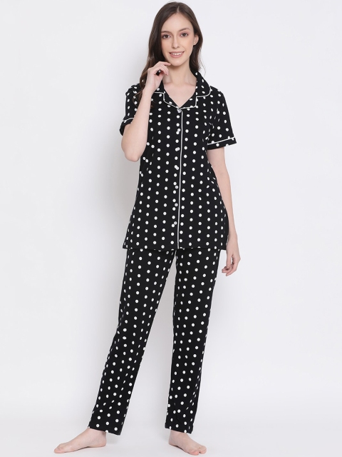 

Kanvin Women Black & White Printed Night suit