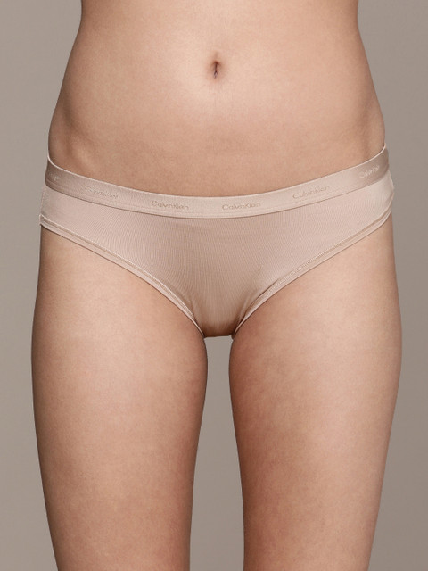 

Calvin Klein Underwear Women Beige Solid Briefs QF67617NS