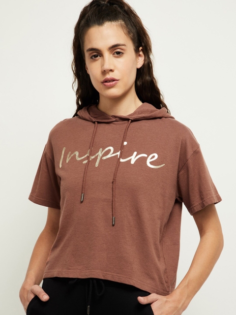 

max Women Brown & Gold-Toned Typography Printed Drop-Shoulder Sleeves T-shirt