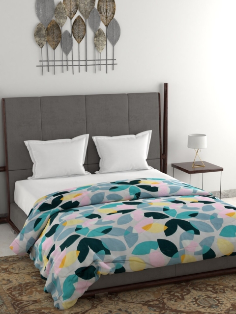 

Clasiko Blue & Grey Floral AC Room 120 GSM Double Bed Quilt
