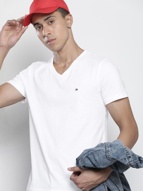 

Tommy Hilfiger Men White Solid V-Neck Regular Sleeves Embroidered Pure Cotton T-shirt