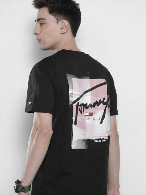

Tommy Hilfiger Men Black Graphic Printed Pure Cotton T-shirt