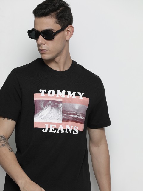 

Tommy Hilfiger Men Black Printed Organic Cotton T-shirt