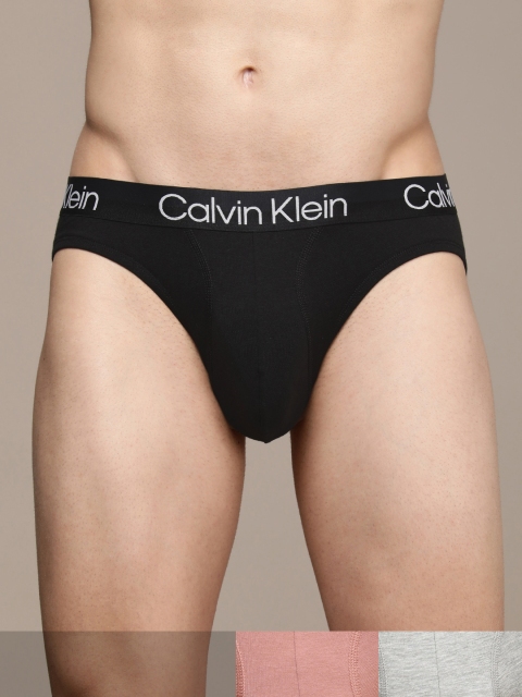 

Calvin Klein Underwear Men Pack of 3 Briefs NB29691RM, Black