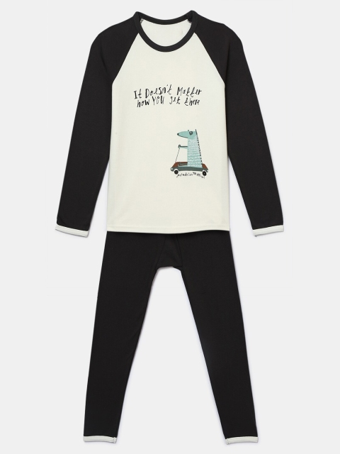 

Hopscotch Boys Off White & Black Printed Pure Cotton Night suit