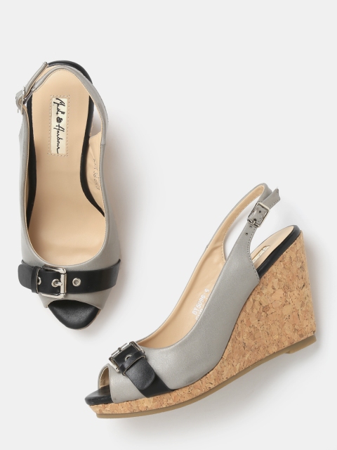 

Mast & Harbour Women Grey Wedges