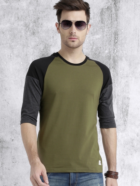 

Roadster Olive Colourblocked Round Neck T-shirt