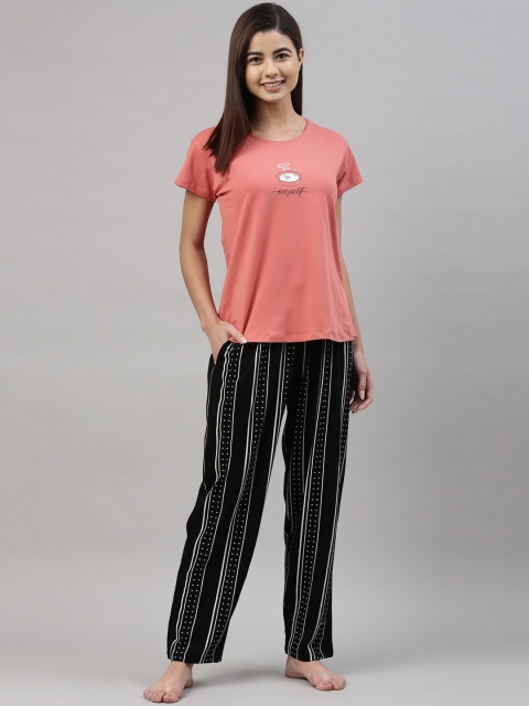 

GOLDSTROMS Women Peach-Coloured & Black Printed Night suit
