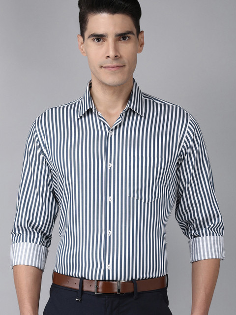 

Van Heusen Men Teal & White Custom Fit Striped Formal Shirt
