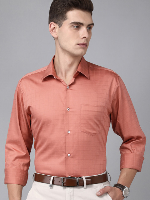 

Van Heusen Men Peach-Coloured Checked Pure Cotton Formal Shirt
