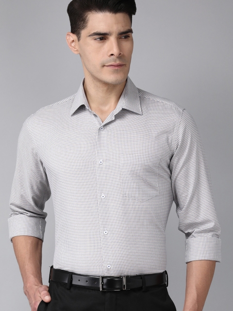 

Van Heusen Men Grey Checked Custom Fit Pure Cotton Formal Shirt
